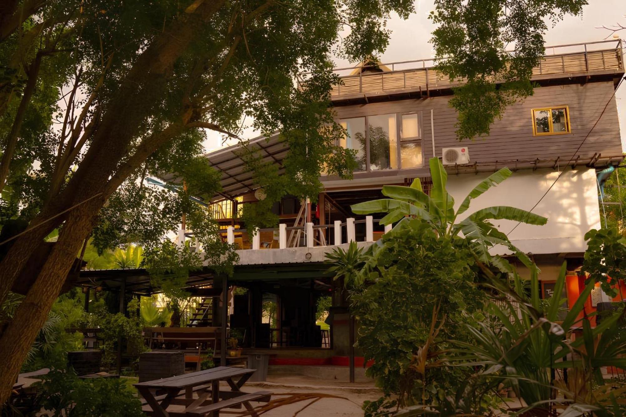 Moov Inn Garden Hostel Ко Тао Екстериор снимка